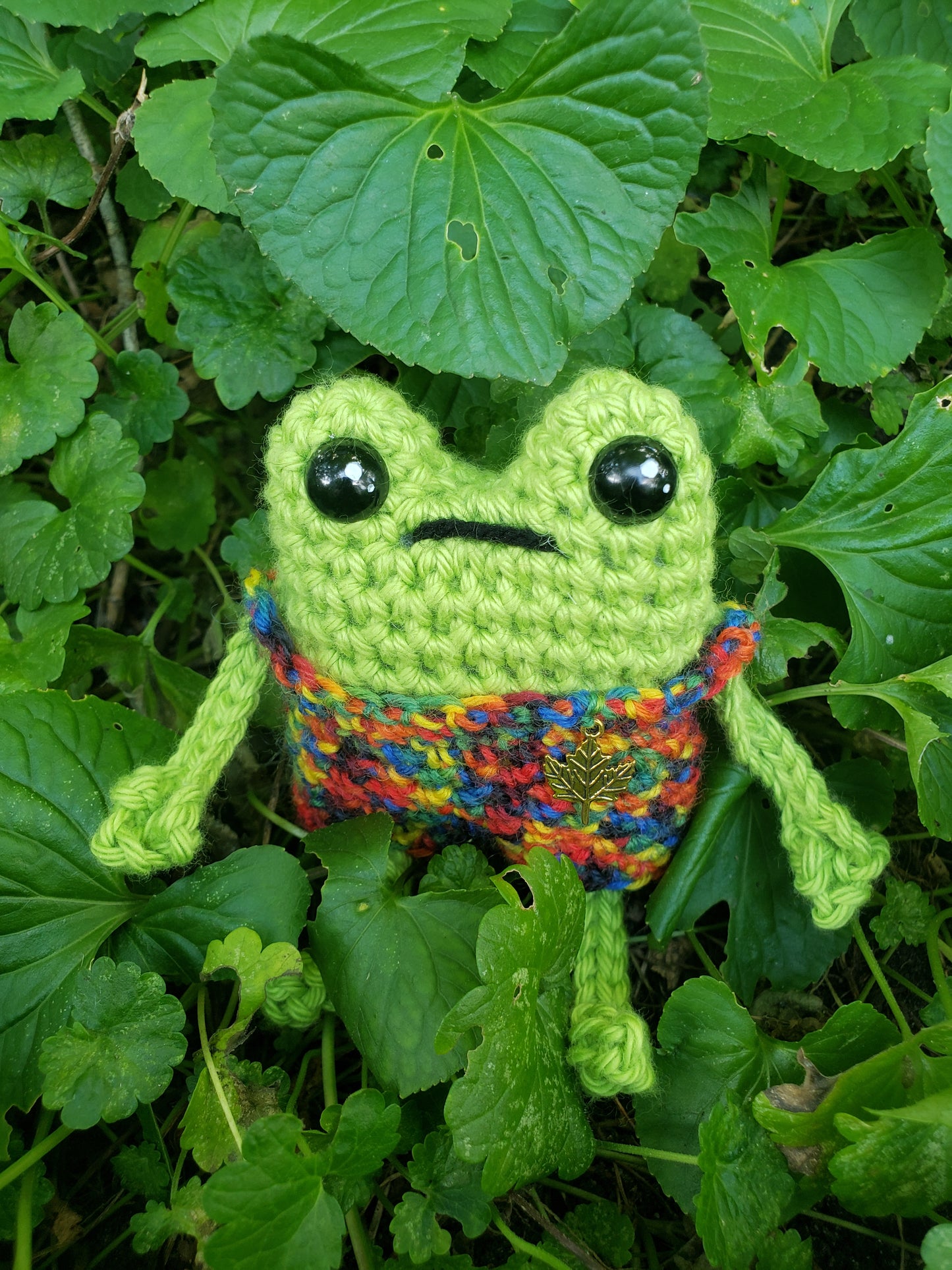 Crochet Leggy Frog with Overalls