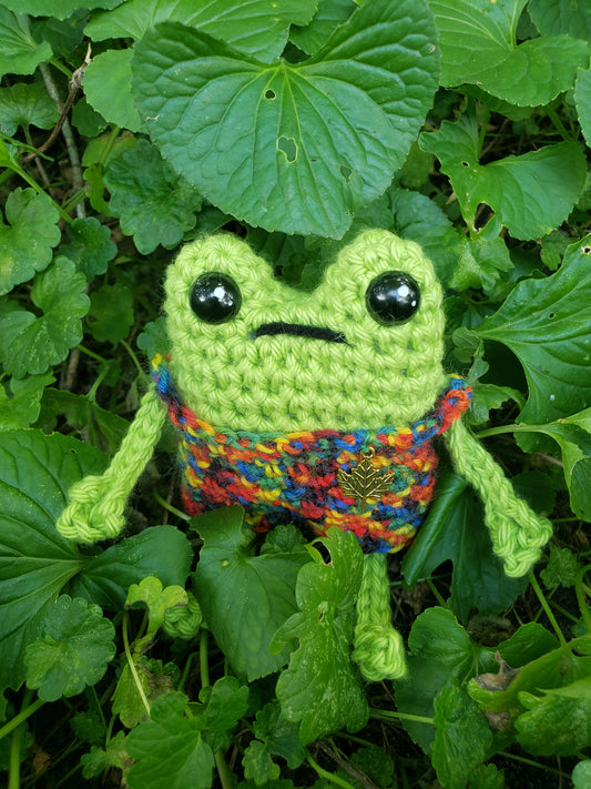 Crochet Leggy Frog with Overalls